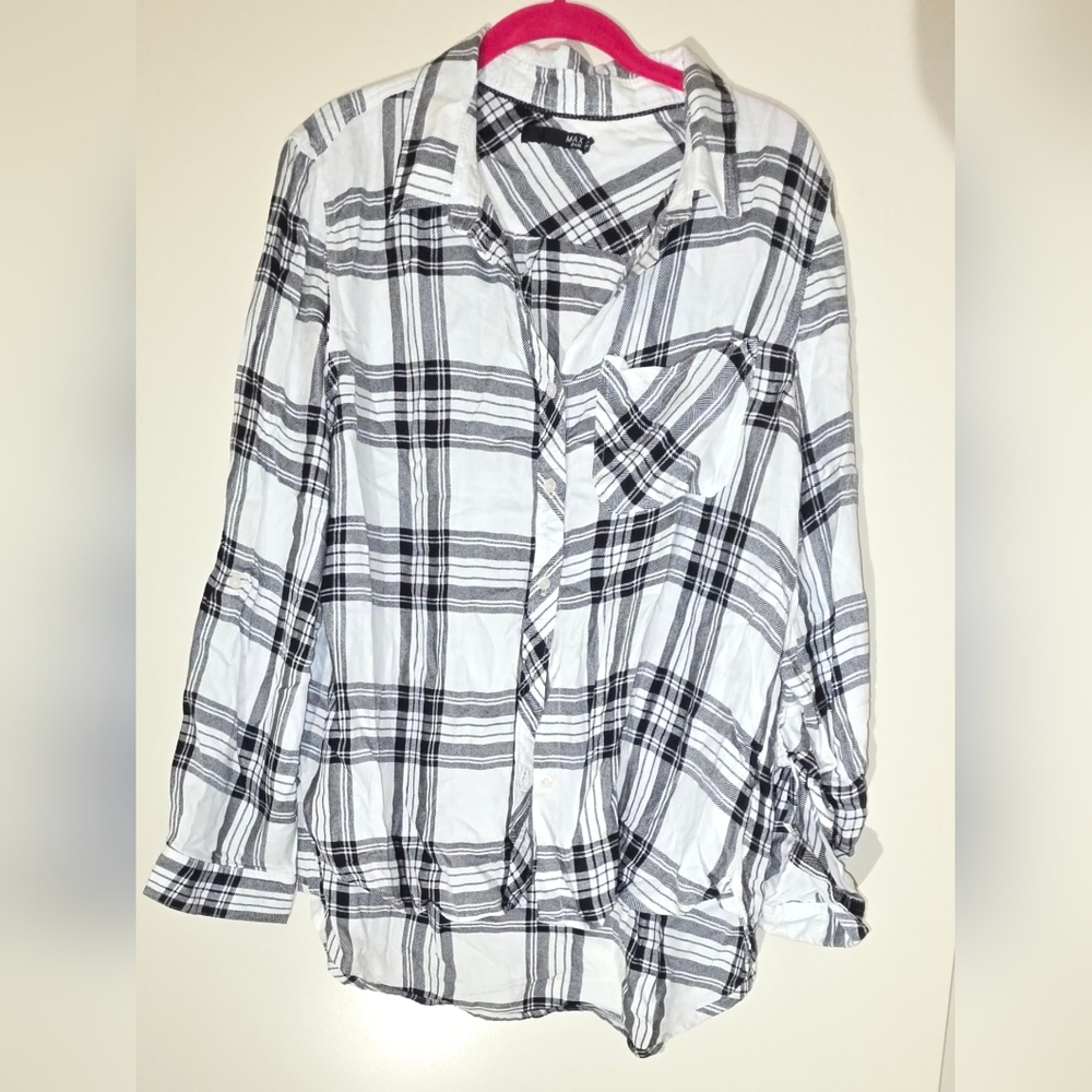 Black and White Plaid Hi Lo Button-Up Shirt
